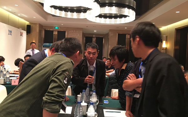 <a href='/agent.htm' class='keys' title='點擊查看關(guān)于涂料加盟的相關(guān)信息' target='_blank'>涂料加盟</a>商現(xiàn)場活動
