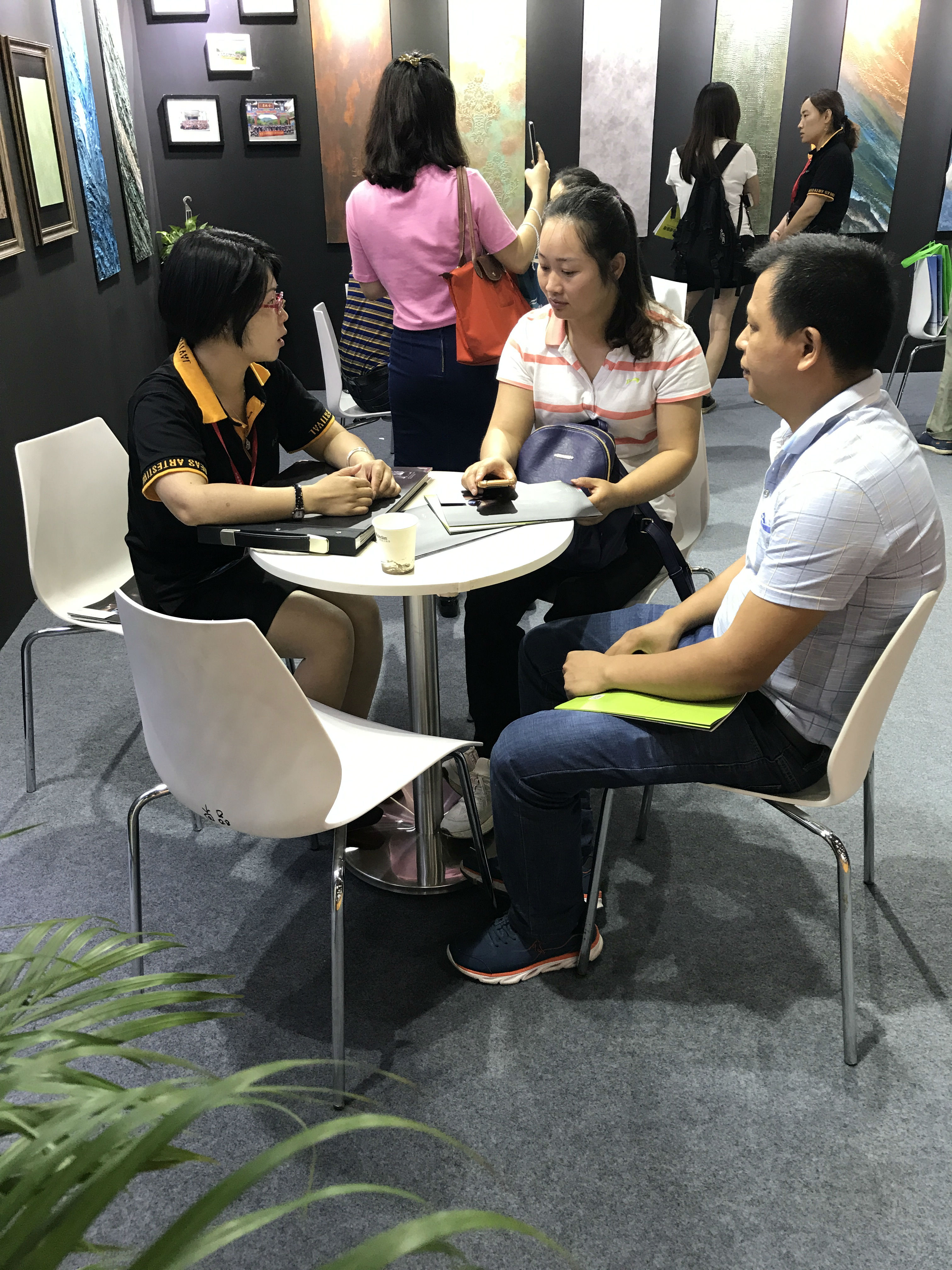 GIOVANNI喬瓦尼藝術涂料國內(nèi)客戶咨詢