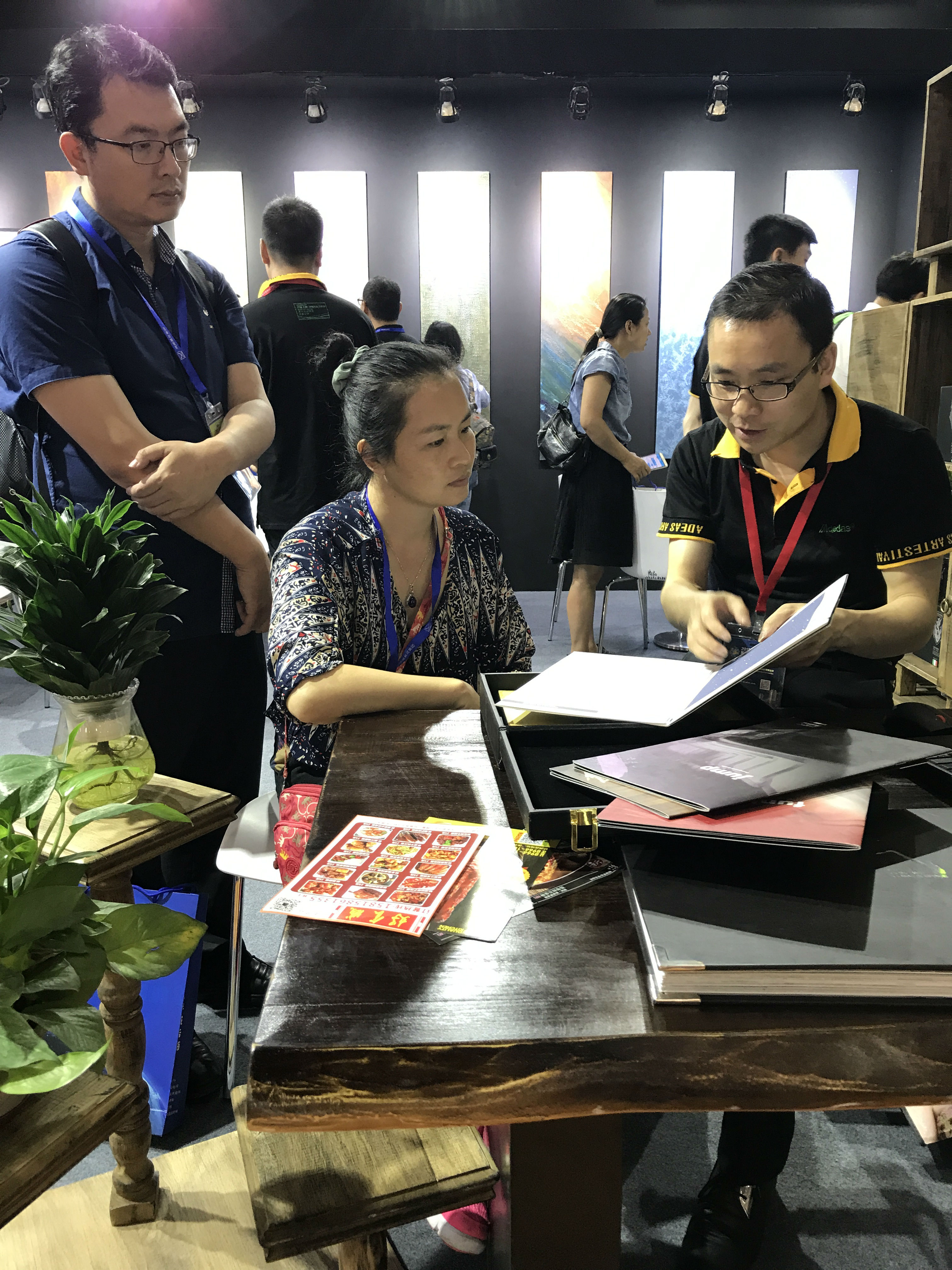 GIOVANNI喬瓦尼藝術涂料國內(nèi)客戶咨詢